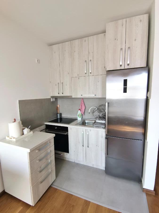 Stan Na Dan M Apartment Novi Sad Ngoại thất bức ảnh