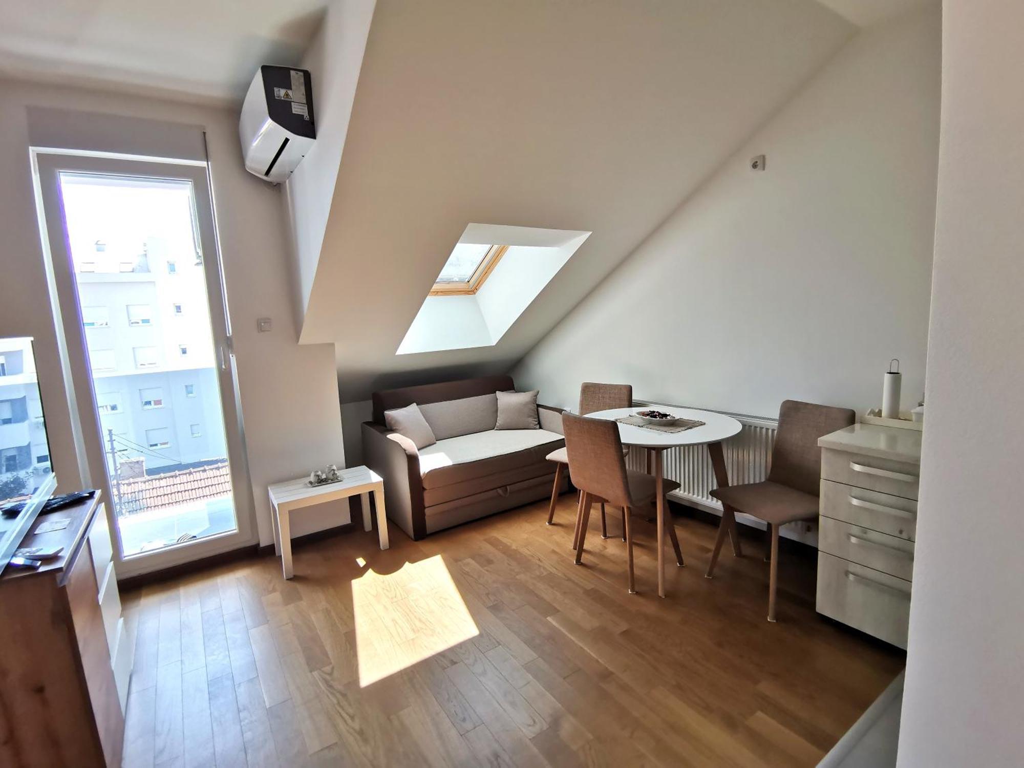 Stan Na Dan M Apartment Novi Sad Ngoại thất bức ảnh